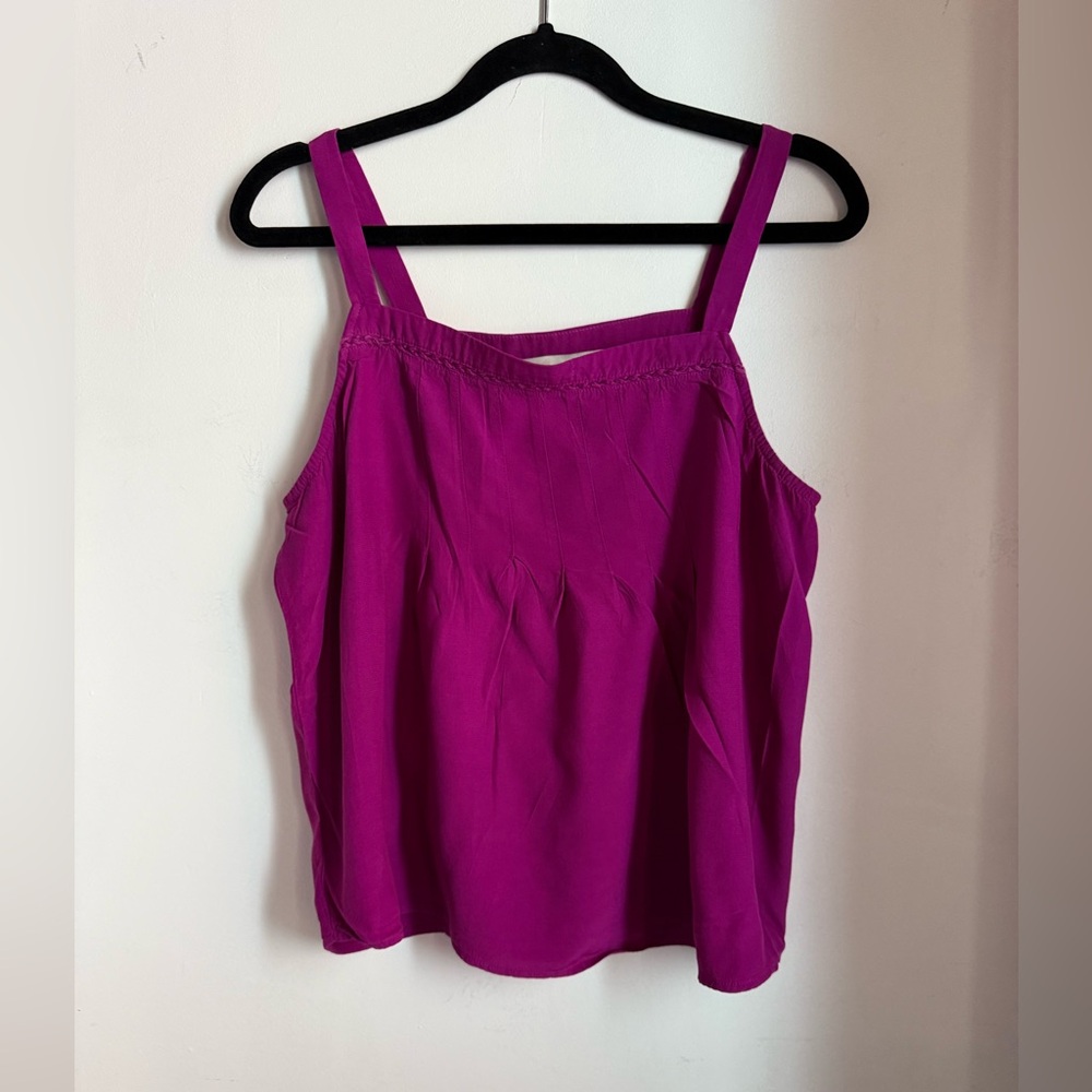 Loft Women's Purple Sleeveless Top